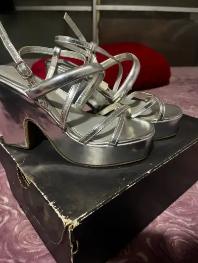 Sandalias de plataforma plateadas elegantes - miniatura 5