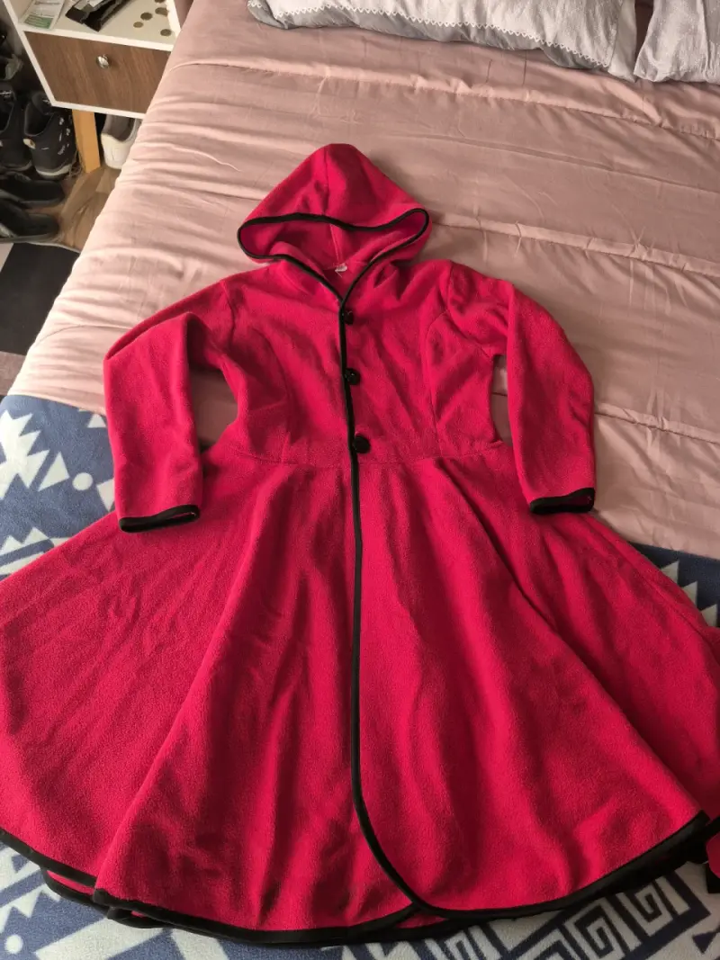 Vestido folclórico infantil con enagua y capa - 2
