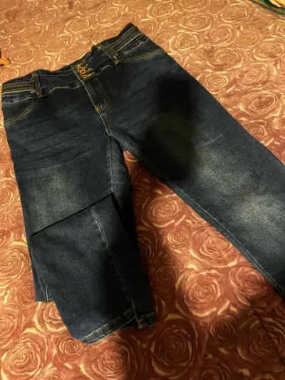 Jeans de mezclilla gris claro para mujer - miniatura 4