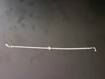 Pulsera de plata con diseño elegante - miniatura 1