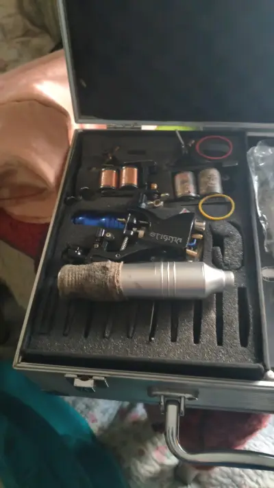 Kit de Tatuaje Completo con Máquinas y Accesorios - miniatura 2