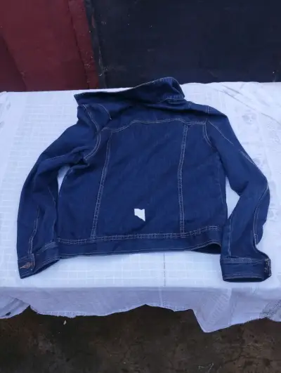 Chaqueta de mezclilla azul para hombre talla L - miniatura 2