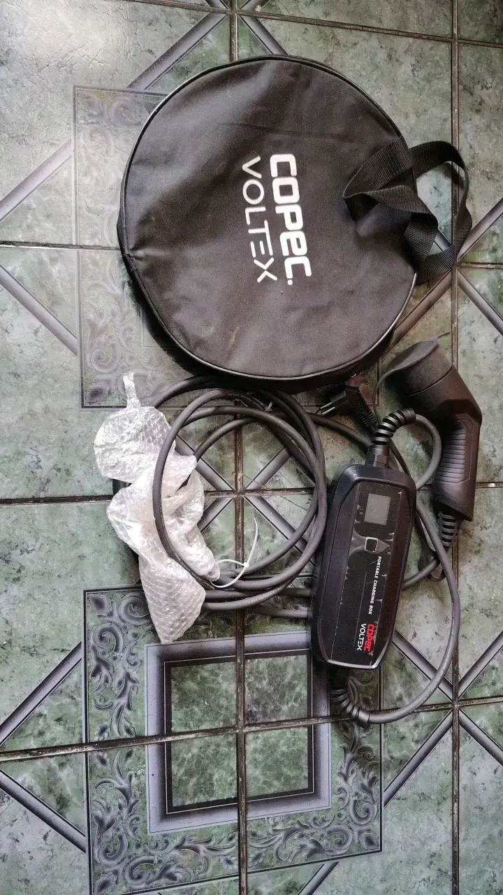 Cargador portátil para auto eléctrico Copec Voltex - 1