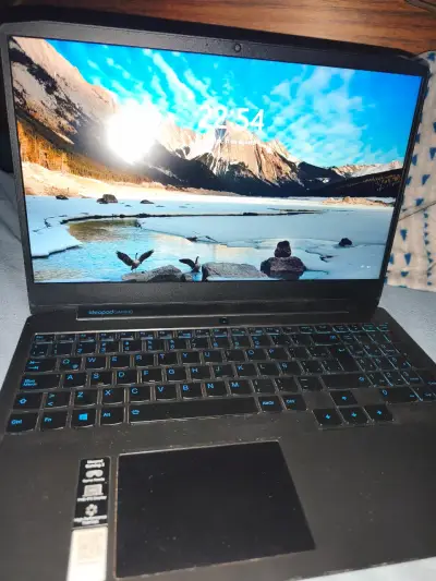 Laptop Lenovo Ideapad gaming - miniatura 3