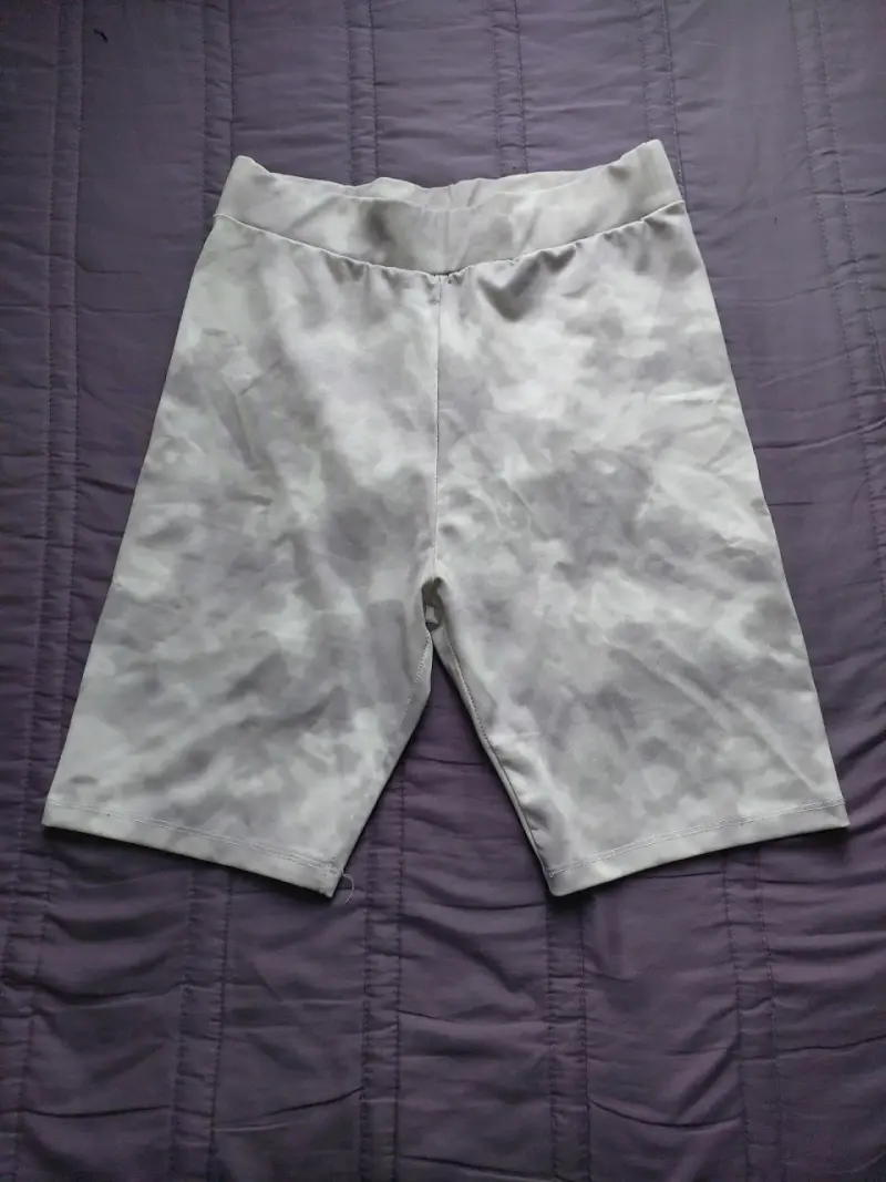 Shorts deportivos gris