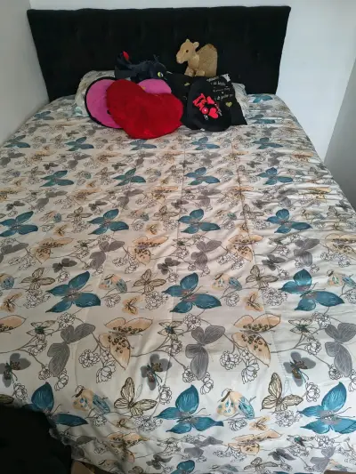Cama 2 Plazas con Respaldo y Base Tapizada - miniatura 2