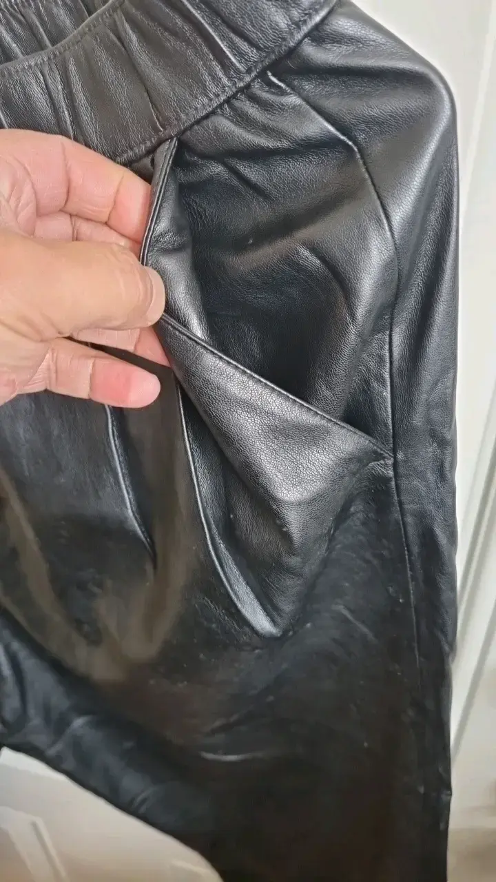 Pantalones de cuero sintético negros Zara talla M - 5