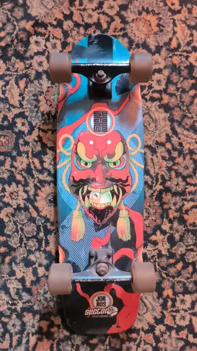 Longboard Sector 9 con diseño colorido - miniatura 1