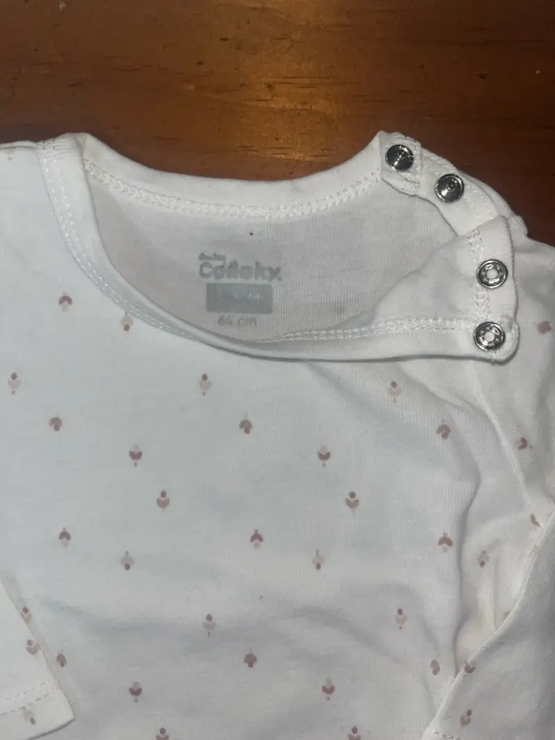 Polera manga larga bebé blanca con estampado - 2