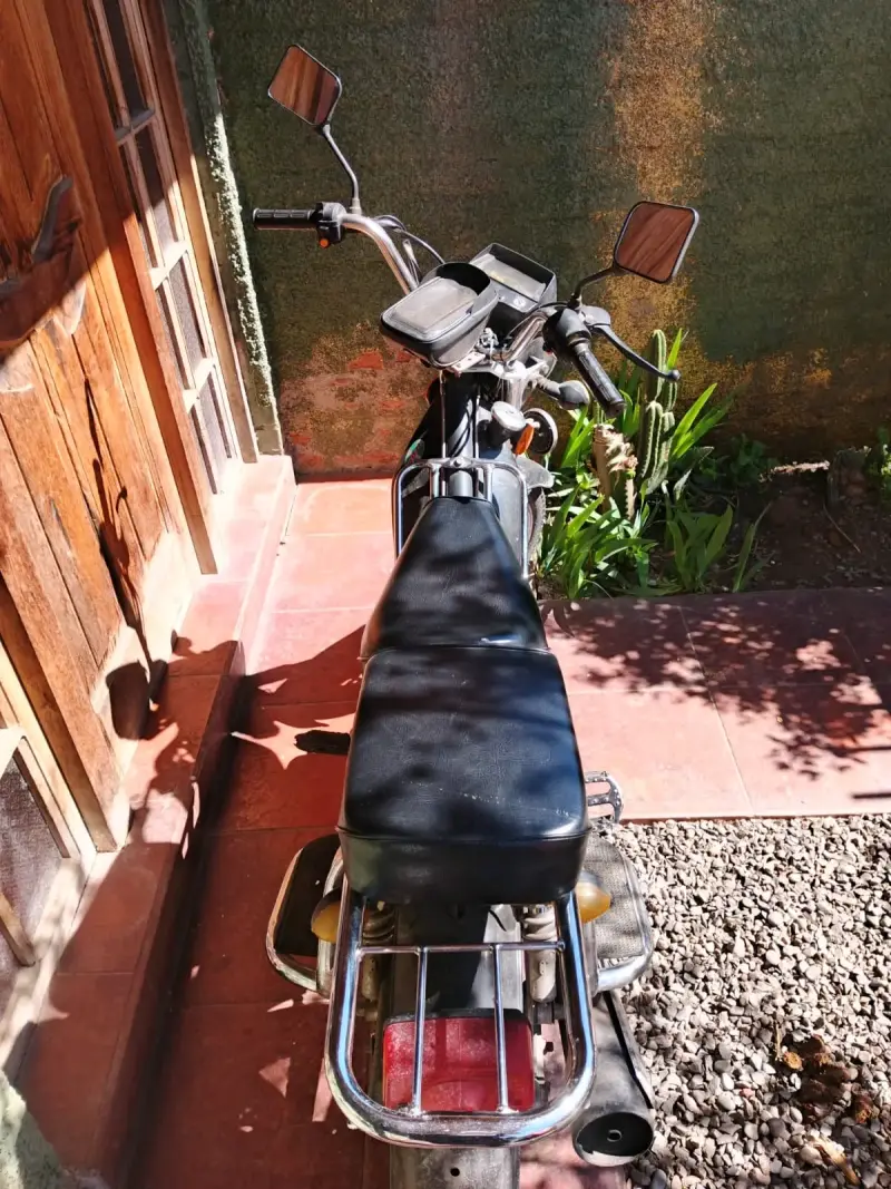 Moto scooter Boji negra en buen estado - 6