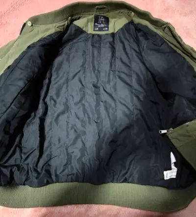 Chaqueta bomber verde para mujer - miniatura 4