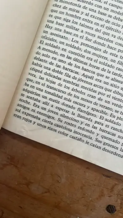 Lote tres libros ‘reflejos en tus ojos dorados’ - miniatura 6