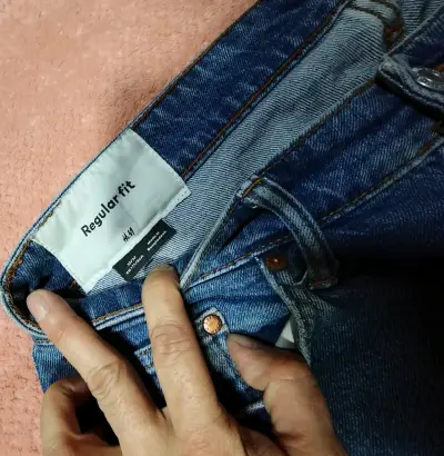 Jeans azul regular fit H&M para hombre - miniatura 2