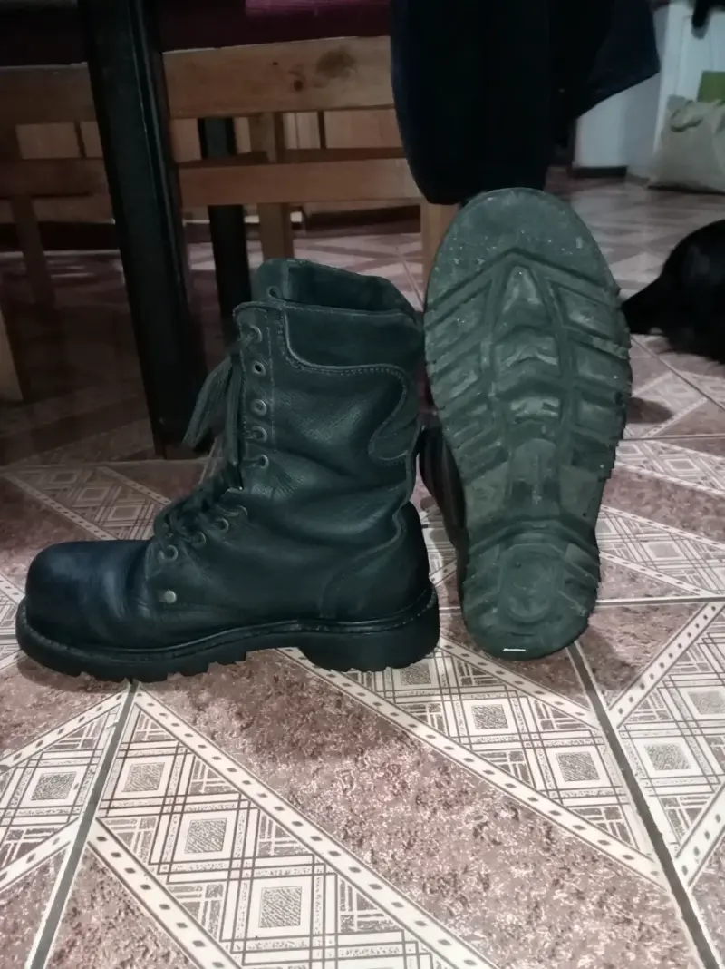 Botas de cuero negro para hombre - 2