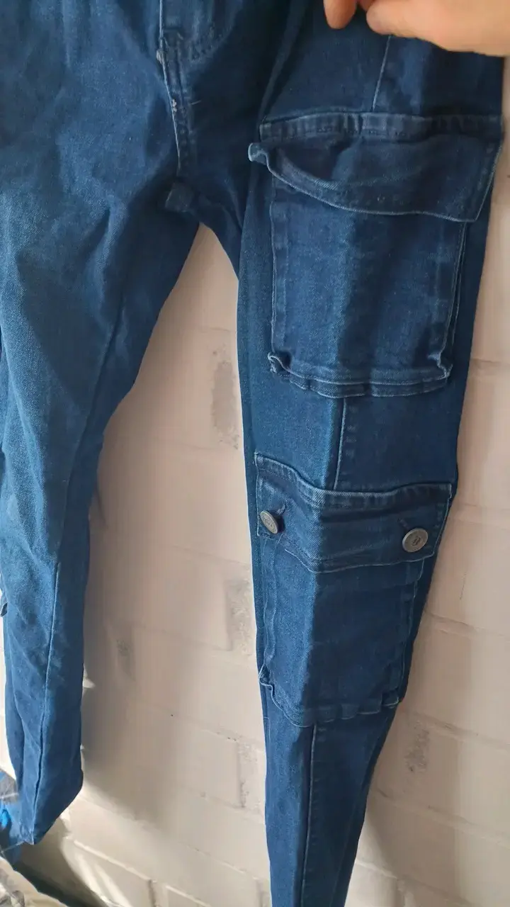 Jeans cargo azul oscuro para hombre - 3