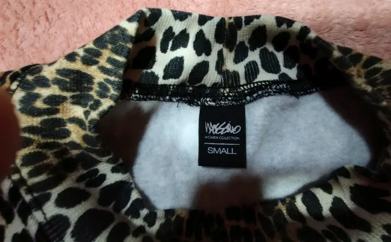 Polerón animal print con diseño moderno - 3