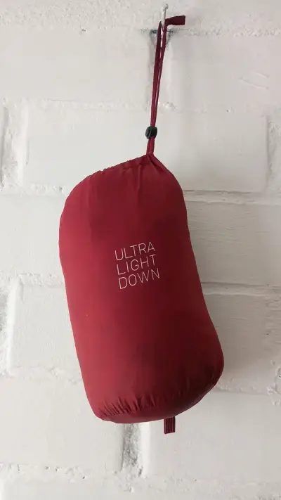 Chaqueta Uniqlo Ultra Light Down Roja - miniatura 4