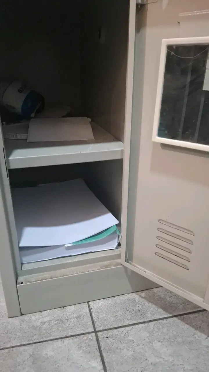 Locker metálico de 4 puertas gris - 3