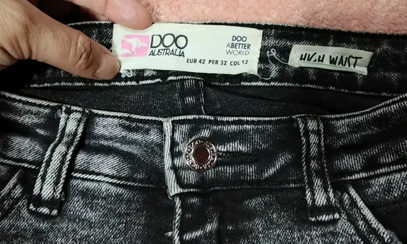 Jeans negros de tiro alto Doo Australia - 4