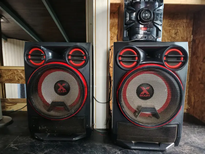 Equipo sony amplificado + par de parlantes xboom