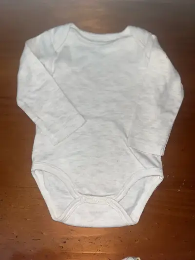 Body de bebé blanco Baby Harvest 3-6 meses - miniatura 1