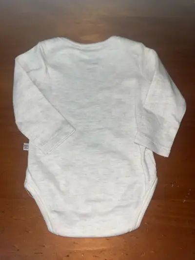 Body de bebé blanco Baby Harvest 3-6 meses - miniatura 3