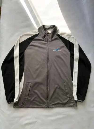 Chaqueta deportiva gris y negra Soul Mates - miniatura 1