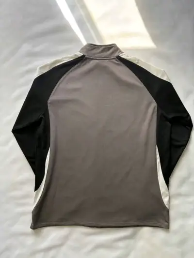 Chaqueta deportiva gris y negra Soul Mates - miniatura 4