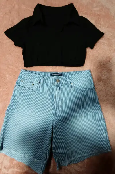 Shorts de mezclilla a rayas Calvin Klein - miniatura 1