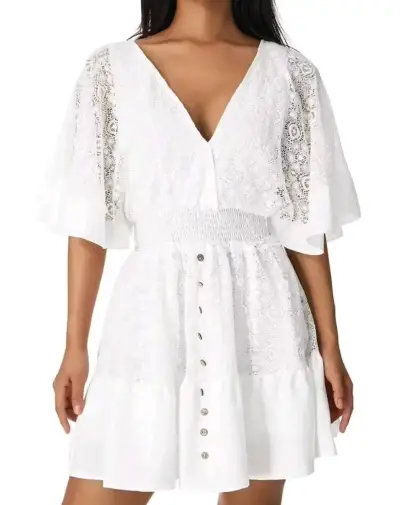 Vestido blanco de encaje con botones decorativos - miniatura 1