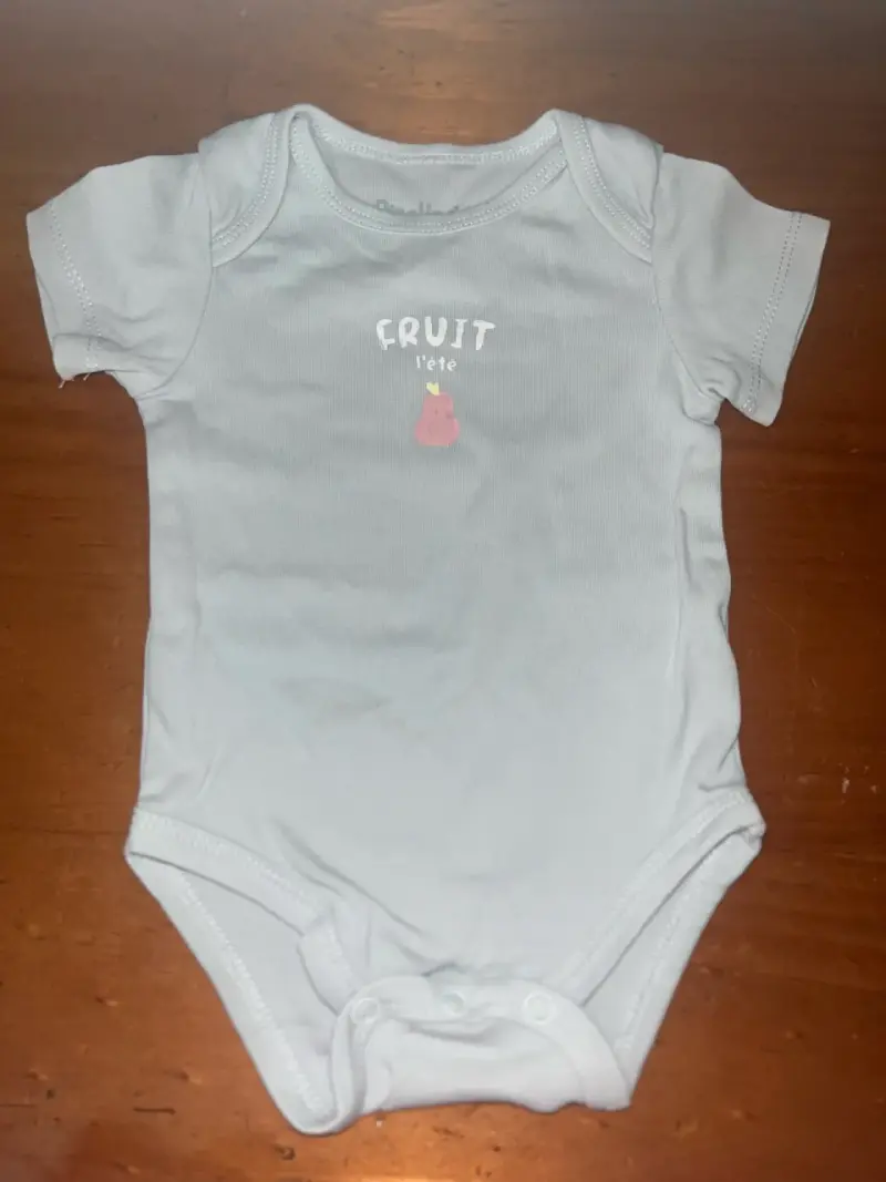 Body de bebé Opaline gris con diseño de fruta - 1