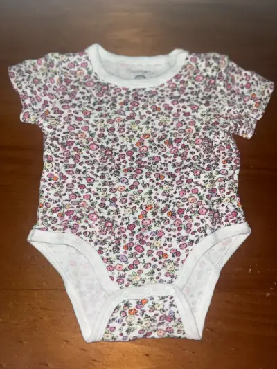 2 Body de bebé floral Boulevard 3-6M - miniatura 1