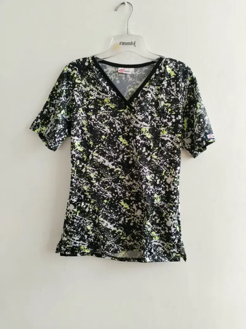 Polera clínica estampada Ripholia talla S - 1
