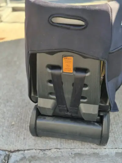 Silla de auto para niños Infanti negra - miniatura 3
