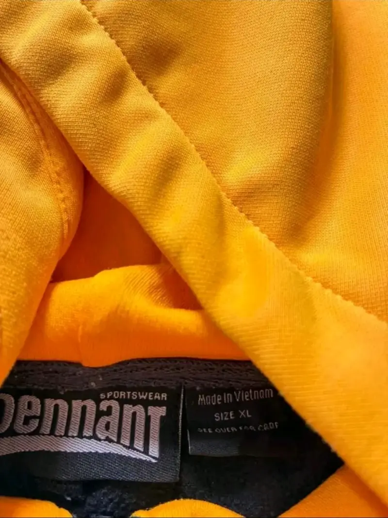 Polerón con capucha GP negro y amarillo - 4