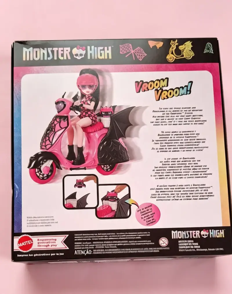 Muñeca Monster High Draculaura con Scooter - 2
