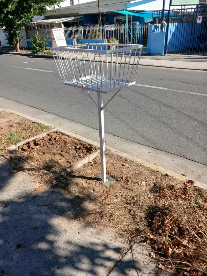 Canasto para deposito de bolsa de basura
