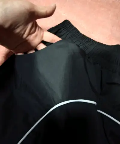 Pantalones deportivos negros con líneas blancas - miniatura 3