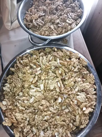 Nueces peladas frescas a granel - miniatura 2