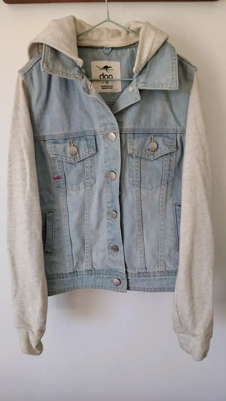 Chaqueta de mezclilla marca Doo talla M