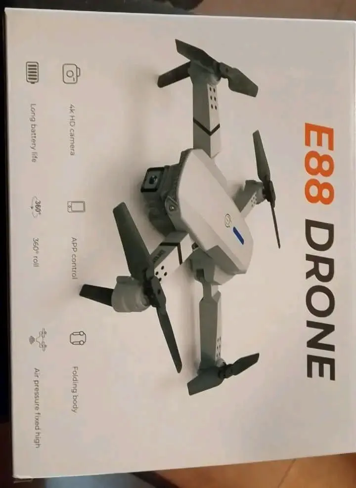 Drone E88 con cámara 4K y control por app