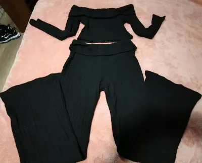 Conjunto de dos piezas negro para mujer - miniatura 1