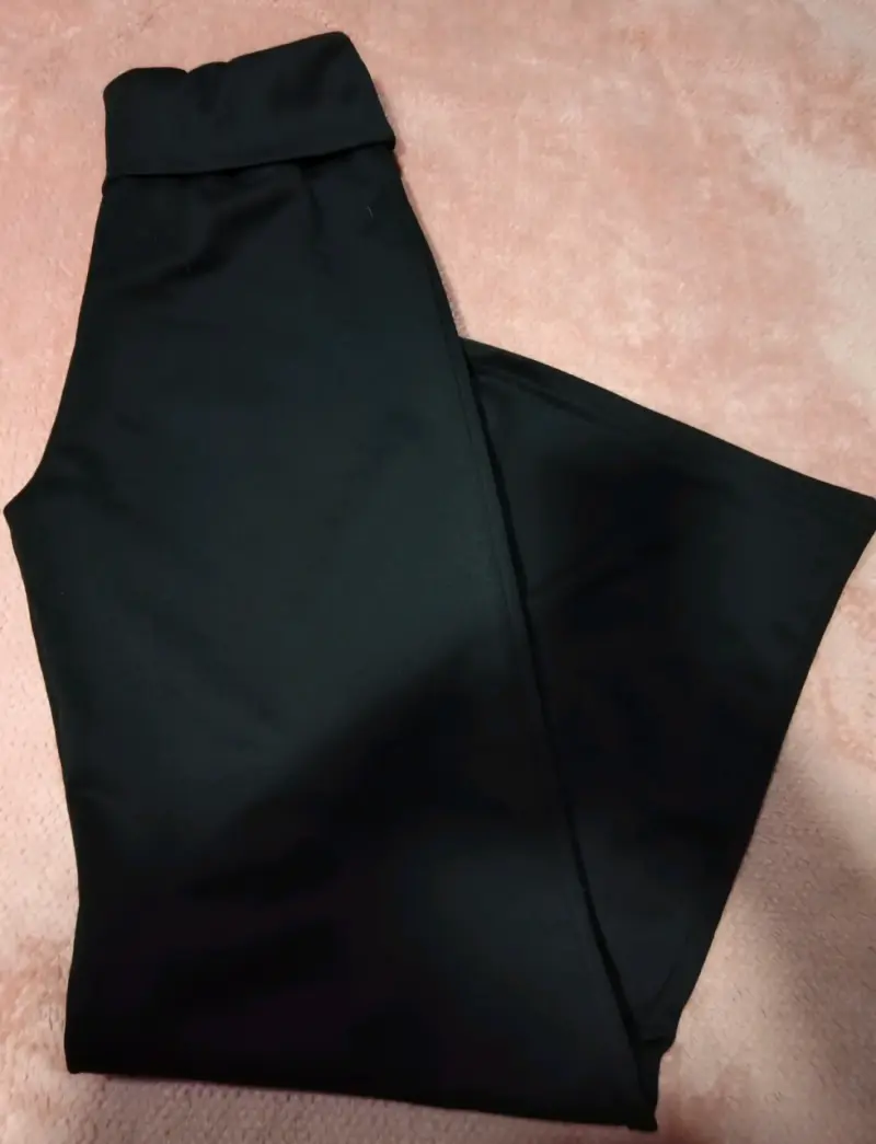Pantalones negros con diseño de dragón - 3