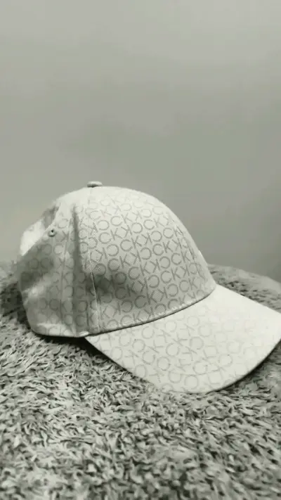 Gorra Calvin Klein blanca con logo CK - miniatura 1