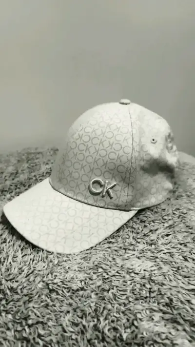Gorra Calvin Klein blanca con logo CK - miniatura 2