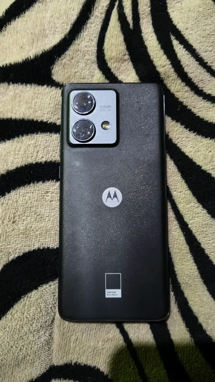 Smartphone Motorola con cámara de 50MP - 2