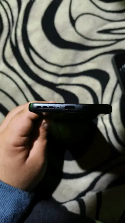Smartphone Motorola con cámara de 50MP - miniatura 3