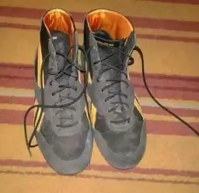 Zapatillas deportivas blancas Puma estilo casual - miniatura 2