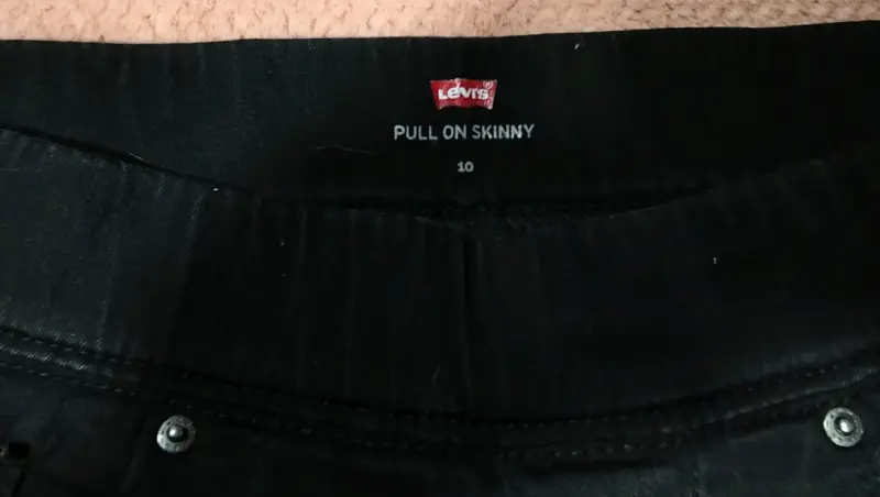 Pantalones Levi's negros skinny talla 10 - 3