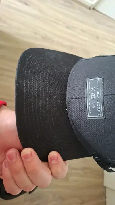 Gorra negra Maui & Sons estilo trucker - miniatura 5
